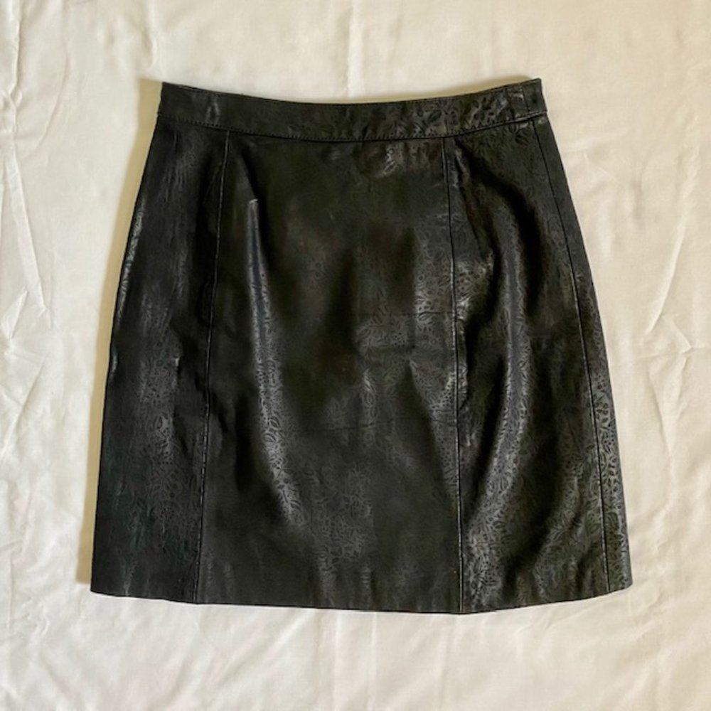 Vtg Berman’s Black Leather Mini Skirt w Leaf Print